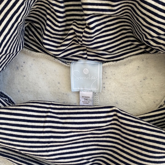 SUNDAY Cowl-neck Sweater - Picture 4 of 11